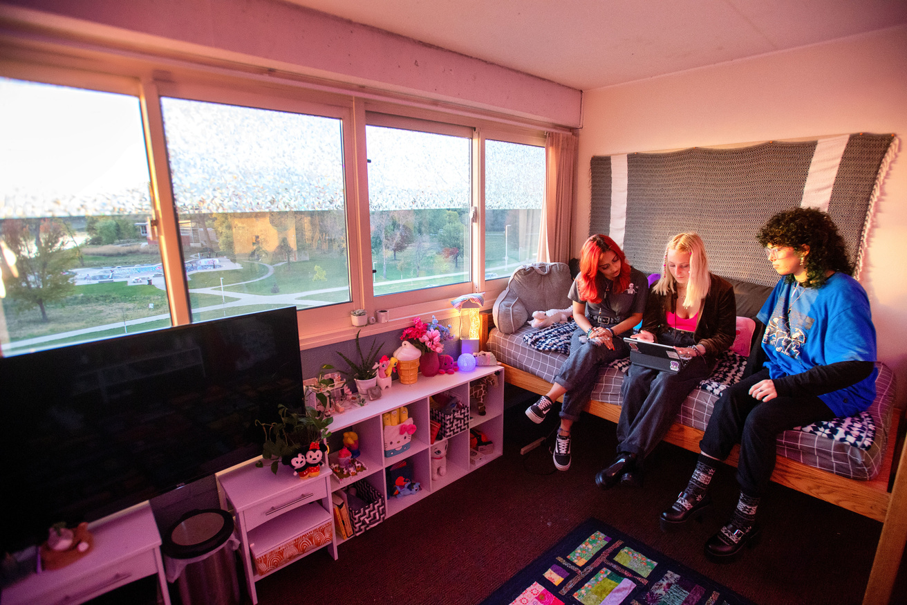 Mayflower Hall Housing Division of Student Life The University of